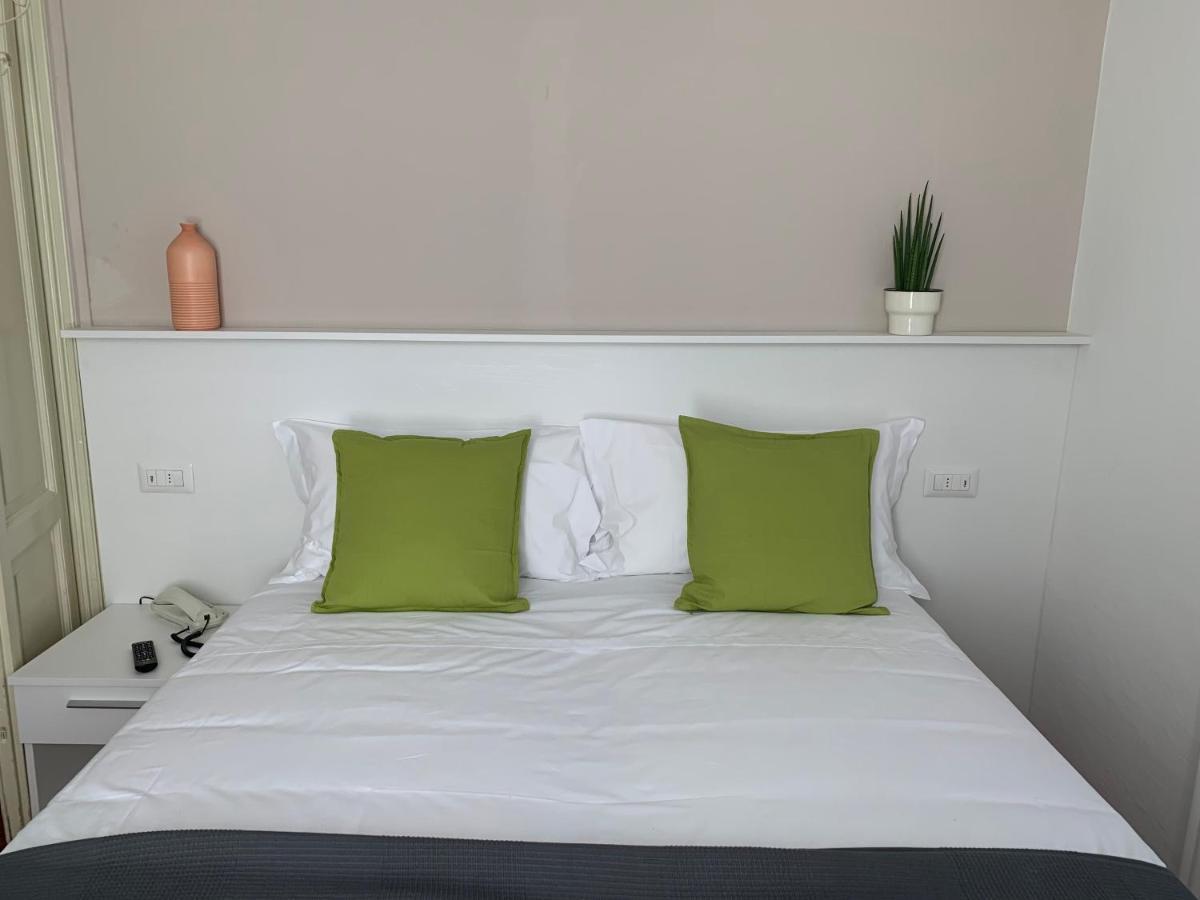 Hotel Loveno Менаджо Экстерьер фото